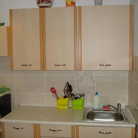 Διαμέρισμα Lenke Apartman *