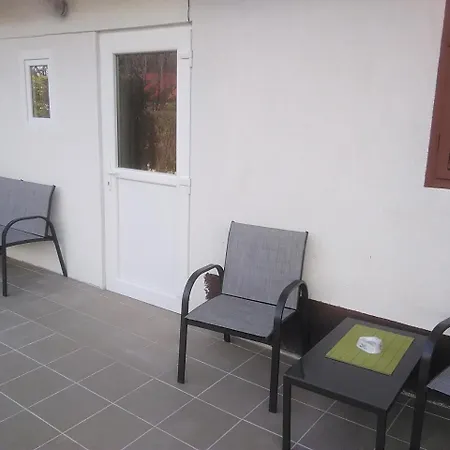 Lenke Apartman Διαμέρισμα